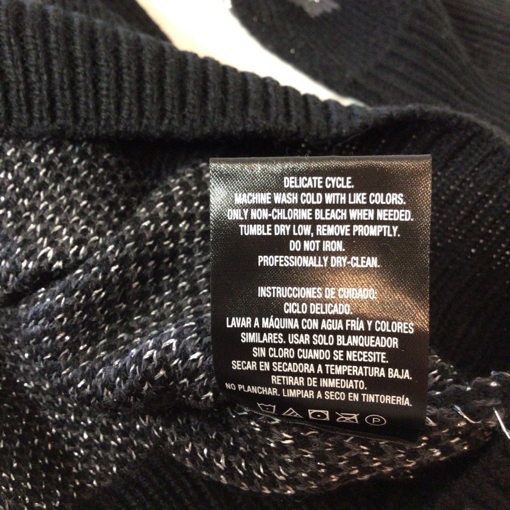 Kendall & Kylie black “spotted “ sweater - Picture 5 of 8